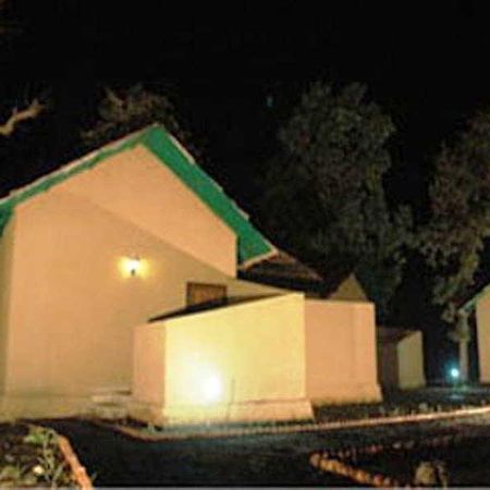 Hotel Tiger Lagoon Bandhavgarh National Park Exterior foto