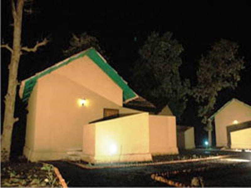 Hotel Tiger Lagoon Bandhavgarh National Park Exterior foto